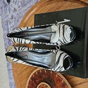 Luichiny Zebra Print Platform Heels